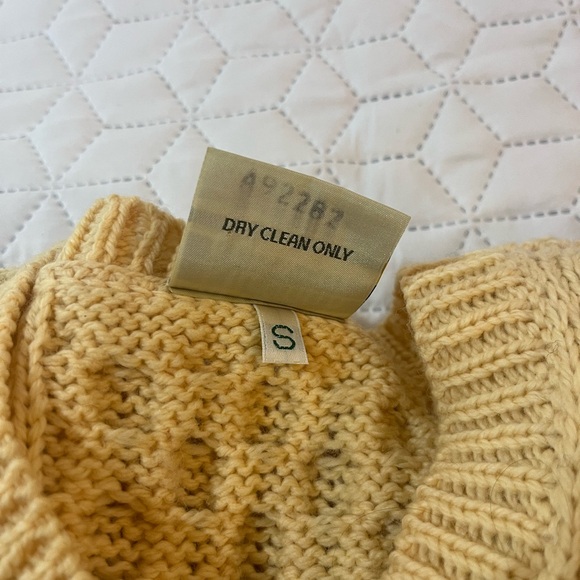 Kilronan Knitwear 100% Pure Merino Wool Cable Knit 3 Button Sweater Size Small - Picture 5 of 11